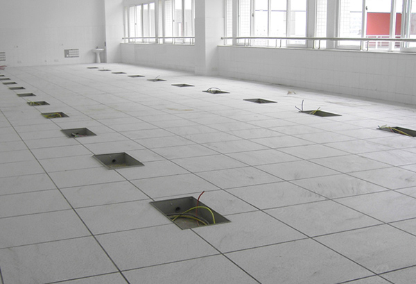 <b>广州大学城防静电地板项目</b>